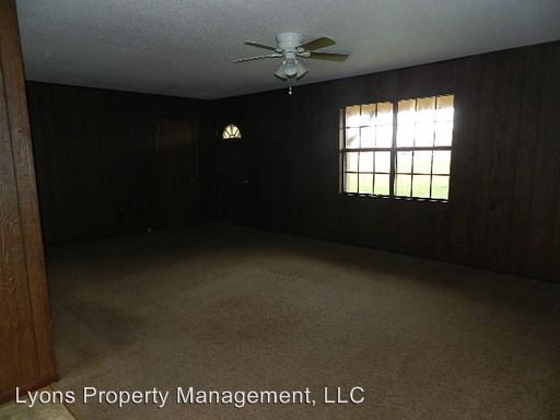 Building Photo - 1418 N Davis St