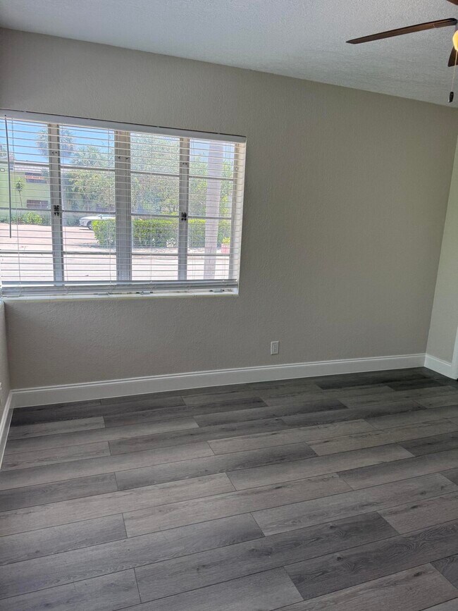 Foto del edificio - 112 Lake Ave