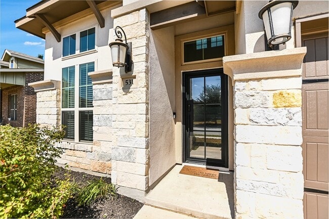Building Photo - Blanco Vista Perry Built Home