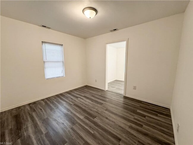 Building Photo - Recently Updated