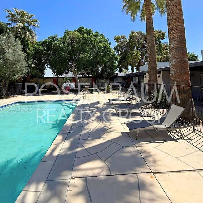 Foto del edificio - 6320 N 16th St