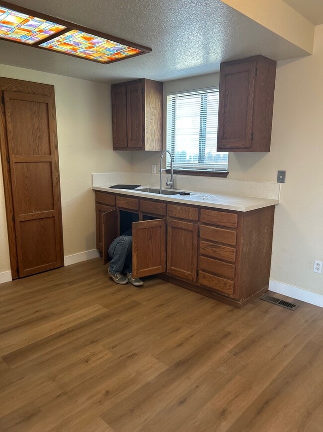 Building Photo - 942 Ralston St