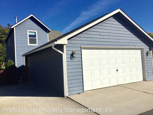 Foto del edificio - 4 br, 3 bath House - 107 S. Davis St