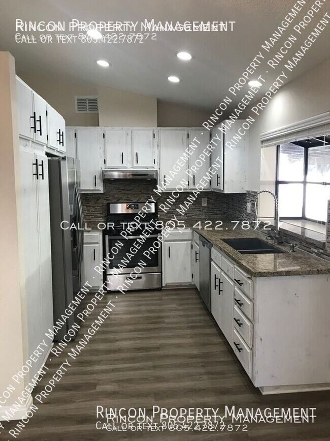 Foto del edificio - 11827 Mirror Lake Ave