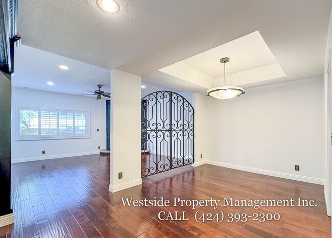 Building Photo - 4355 Ventura Canyon Ave