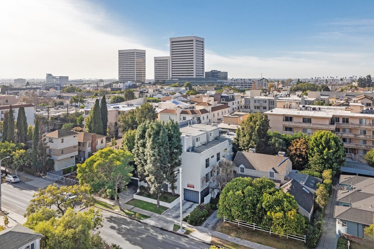 Foto principal - 1527 Veteran Ave