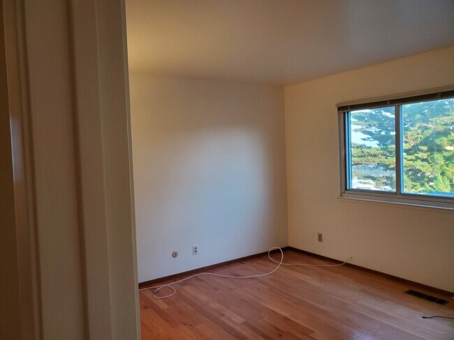 Building Photo - 63 Wessix Ct