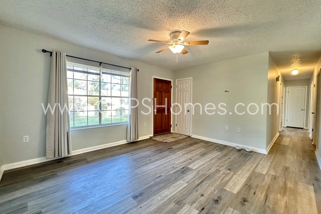 Building Photo - Fort Walton Beach 4bed/2bath AVAILABLE!