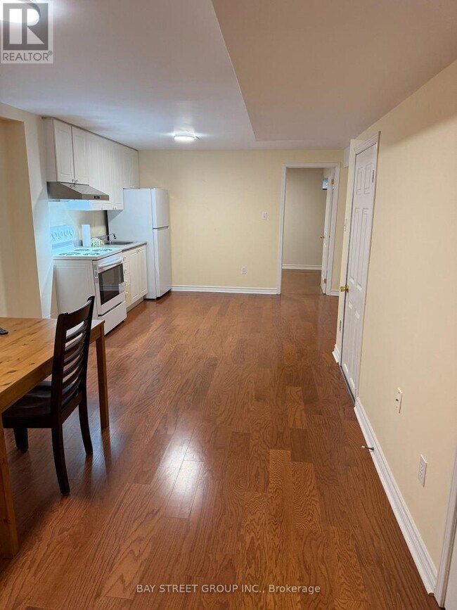 Photo du bâtiment - 59 Hunt Ave