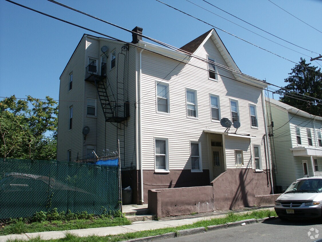 Primary Photo - 48-50 Hillman St