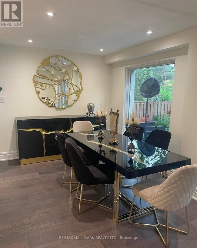 Photo du bâtiment - 8 Kings College Rd