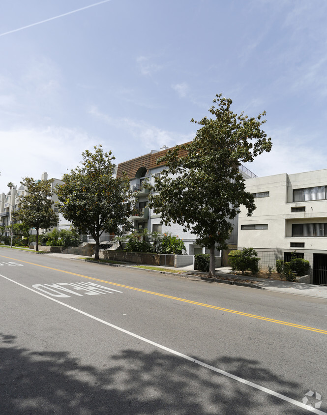 Building Photo - 431 S Kingsley Dr