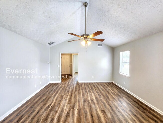 Building Photo - 303 Dove Point
