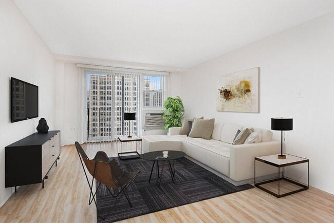 1-BR/1BA Living Area - 441 W. Oakdale