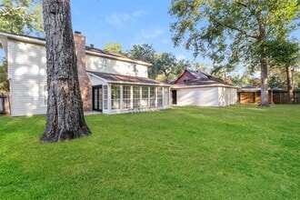 Building Photo - 647 Mosswood Dr