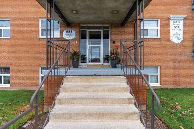 Building Photo - Bayfield Manor Apartments