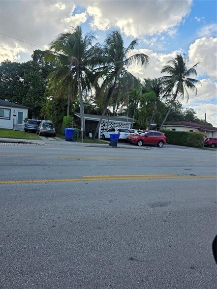 Foto del edificio - 2832 SW 37th Ave