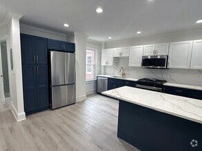 Building Photo - 528 Manor St