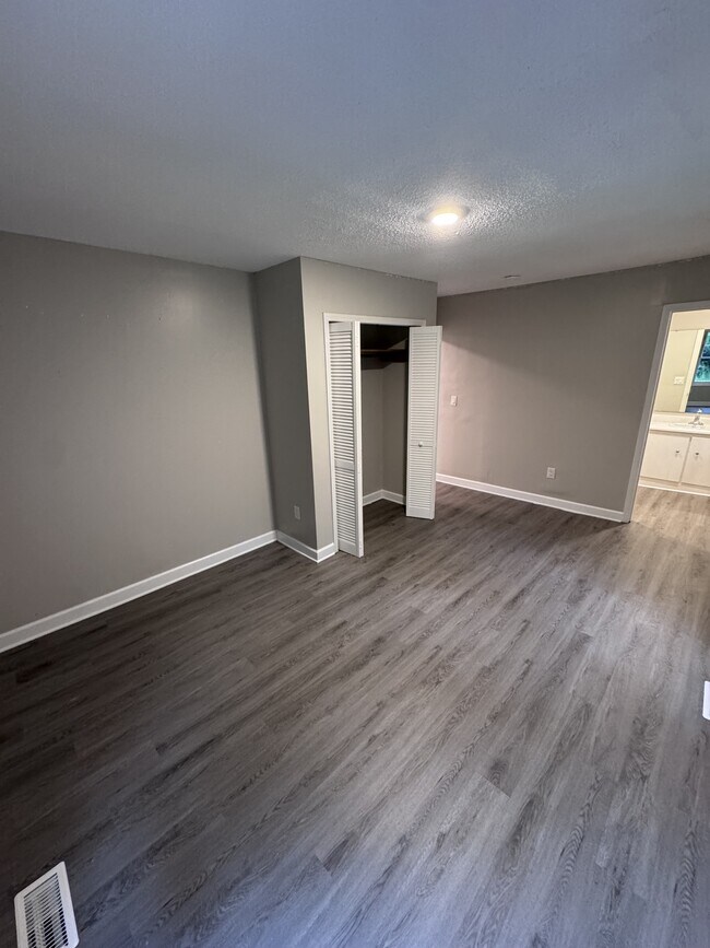 Building Photo - 4009 SC-246