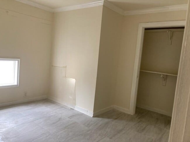 Foto del edificio - 2412 Fulton St