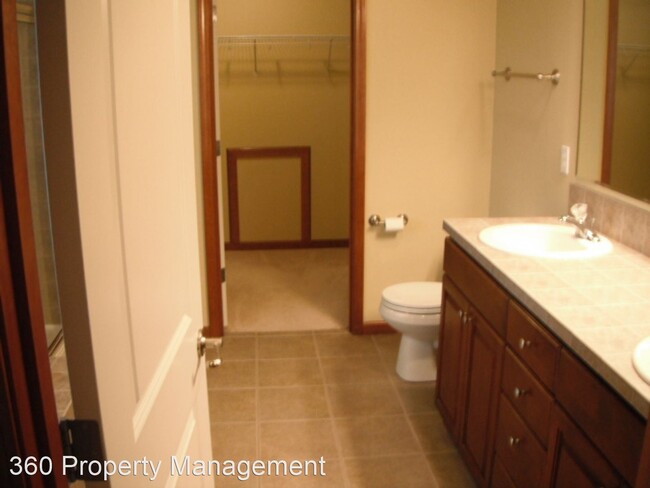 Foto del edificio - 4 br, 2.5 bath House - 2065 NW 9th Ave.