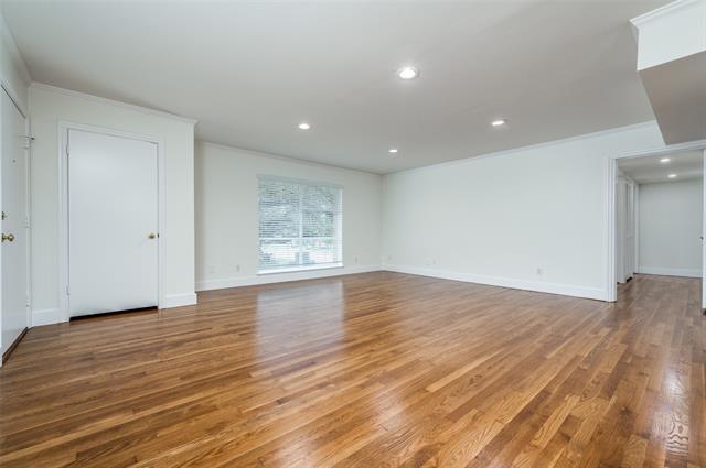 Foto del edificio - 6026 Averill Way