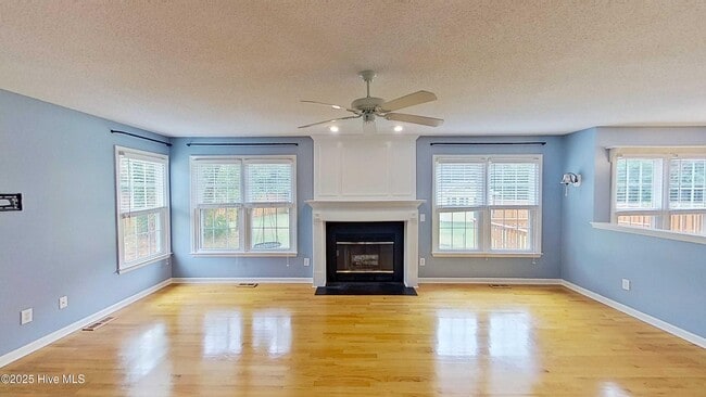 Building Photo - 6935 Lipscomb Dr