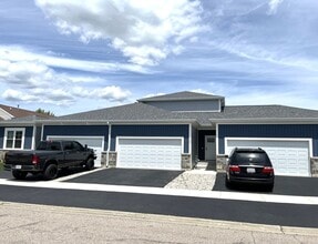 Building Photo - 739 Quail Ln