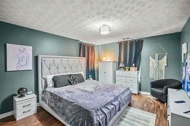 Foto del edificio - 340 Lazy Willow Ln