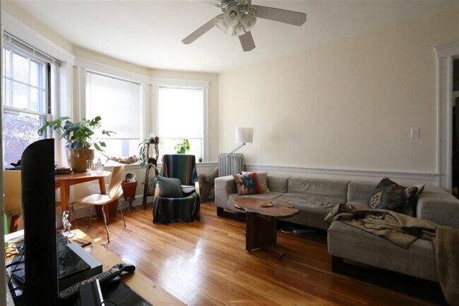 Foto del edificio - 13 Ellery St