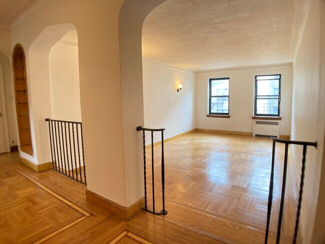 Building Photo - 105 Arden St