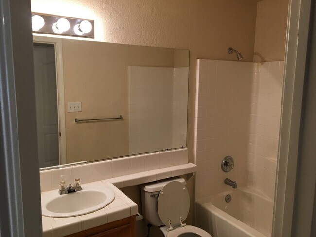 Building Photo - House