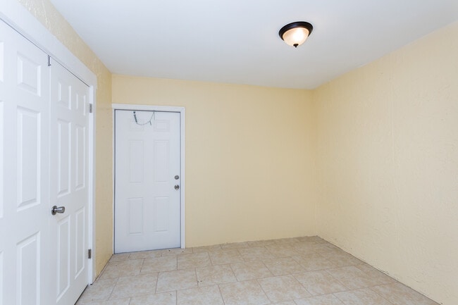 Foto del edificio - 1022 Jack Calhoun Dr