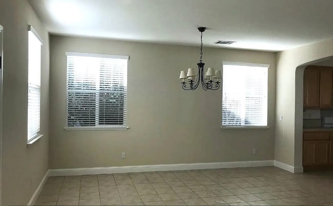 Foto del edificio - 3 Bedroom, 2.5 Bathroom Home – Redbridge G...