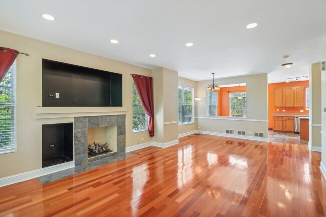 Building Photo - 113 Station Park Cir