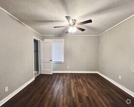 Building Photo - 2044 Jefferson Ave