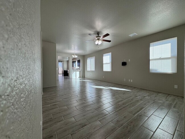 Building Photo - 4BR/2.5BA/2CG, 2057 sq.ft. rental with DOG RUN in Sierra Vista, AZ