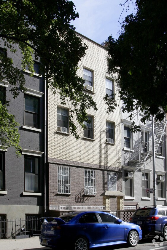 Building Photo - 239 W 16th St