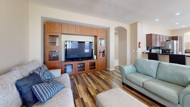 Foto del edificio - 1254 W Browning Way