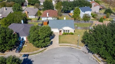 Building Photo - 105 Bluejay Cove