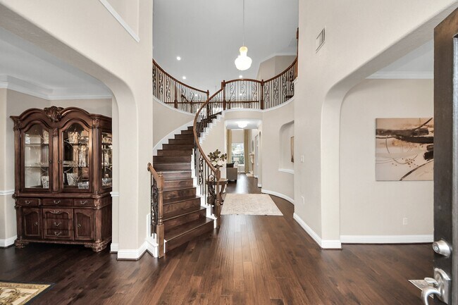 Foto del edificio - 7014 Monarch Lake Ln