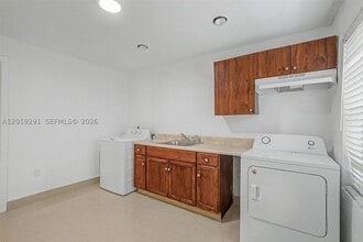 Building Photo - 5917 SW 62nd St