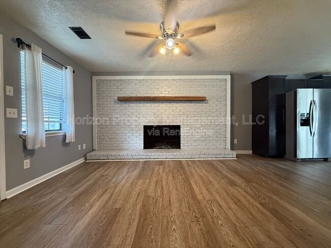 Building Photo - 6430 Crystal Cove Trail