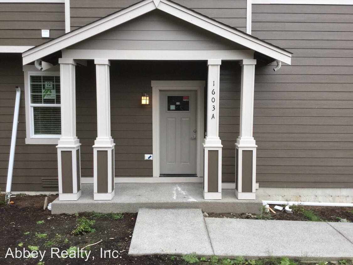 1603 Burnside Pl Unit A AC, DuPont, WA 98327 Room for Rent in DuPont