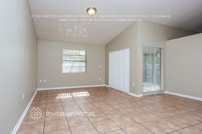 Building Photo - 13960 Beechwood Ct