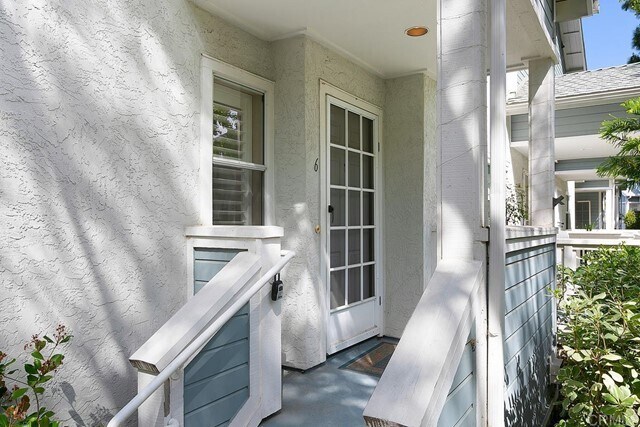 Building Photo - 9910 Scripps Vista Way