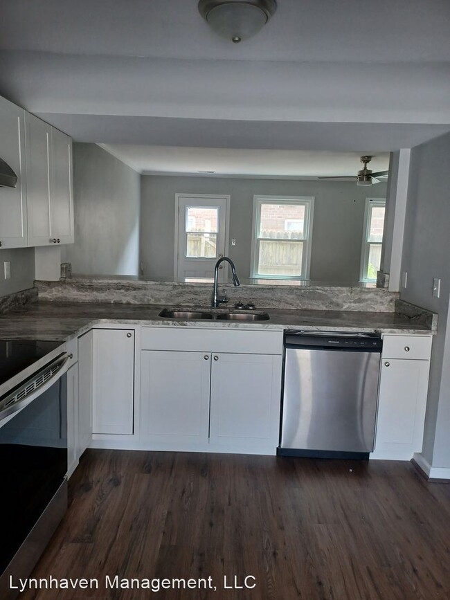 Building Photo - 2 br, 2.5 bath House - 4809 Bay Winds Ct
