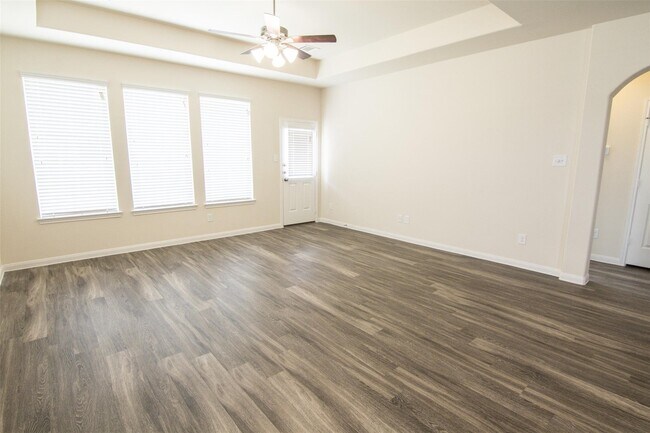 Building Photo - 29614 Clover Shore Dr