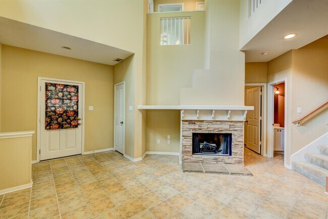 Foto del edificio - 26 Stone Creek Pl