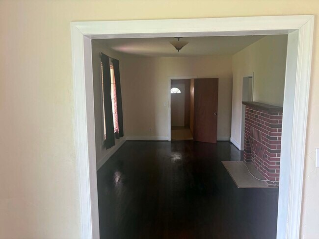 Foto del edificio - 1701 Margaret Ln